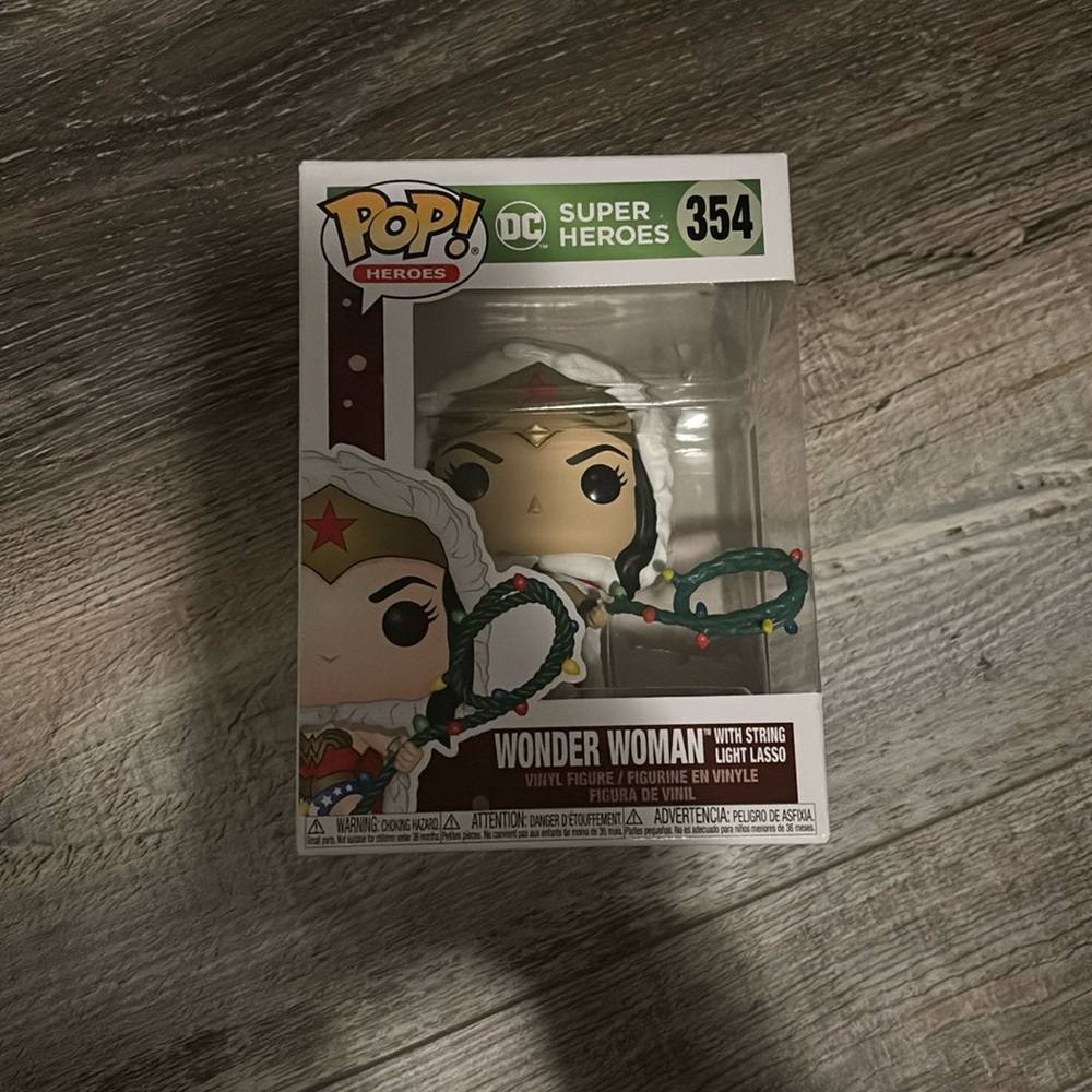 Christmas Wonder Woman Funko